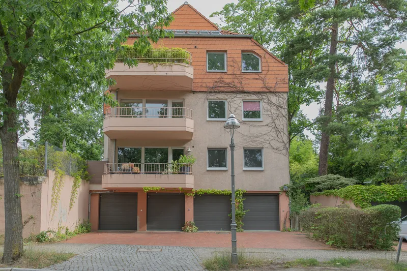 Gepflegte Vierzimmerwohnung in bester Lage, Nähe, Olympiastadion zu vermieten. — photo 1